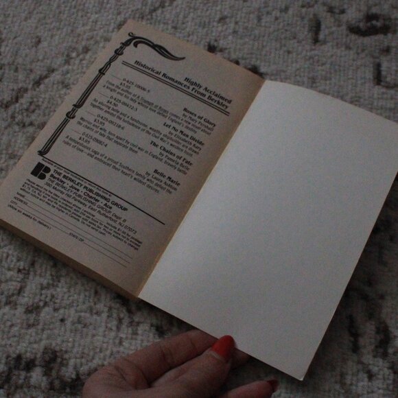 Vintage Second Chance at Love "Cupid's Campaign" Paperback Book - Picture 5 of 8